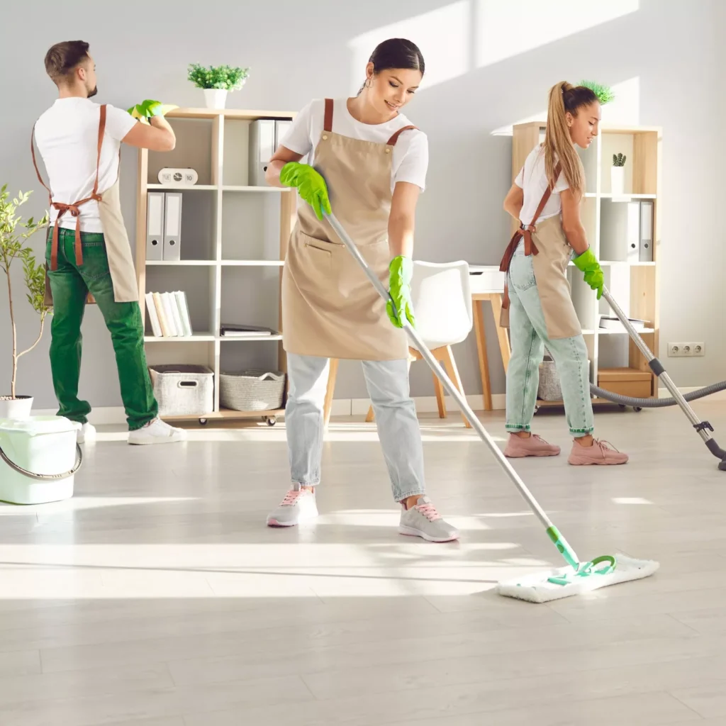 Professional cleaners working on end of tenancy cleaning prices in Jericho